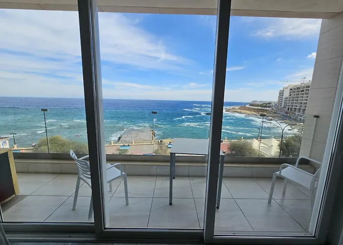 Sea View Apartment On Sliema Promenade