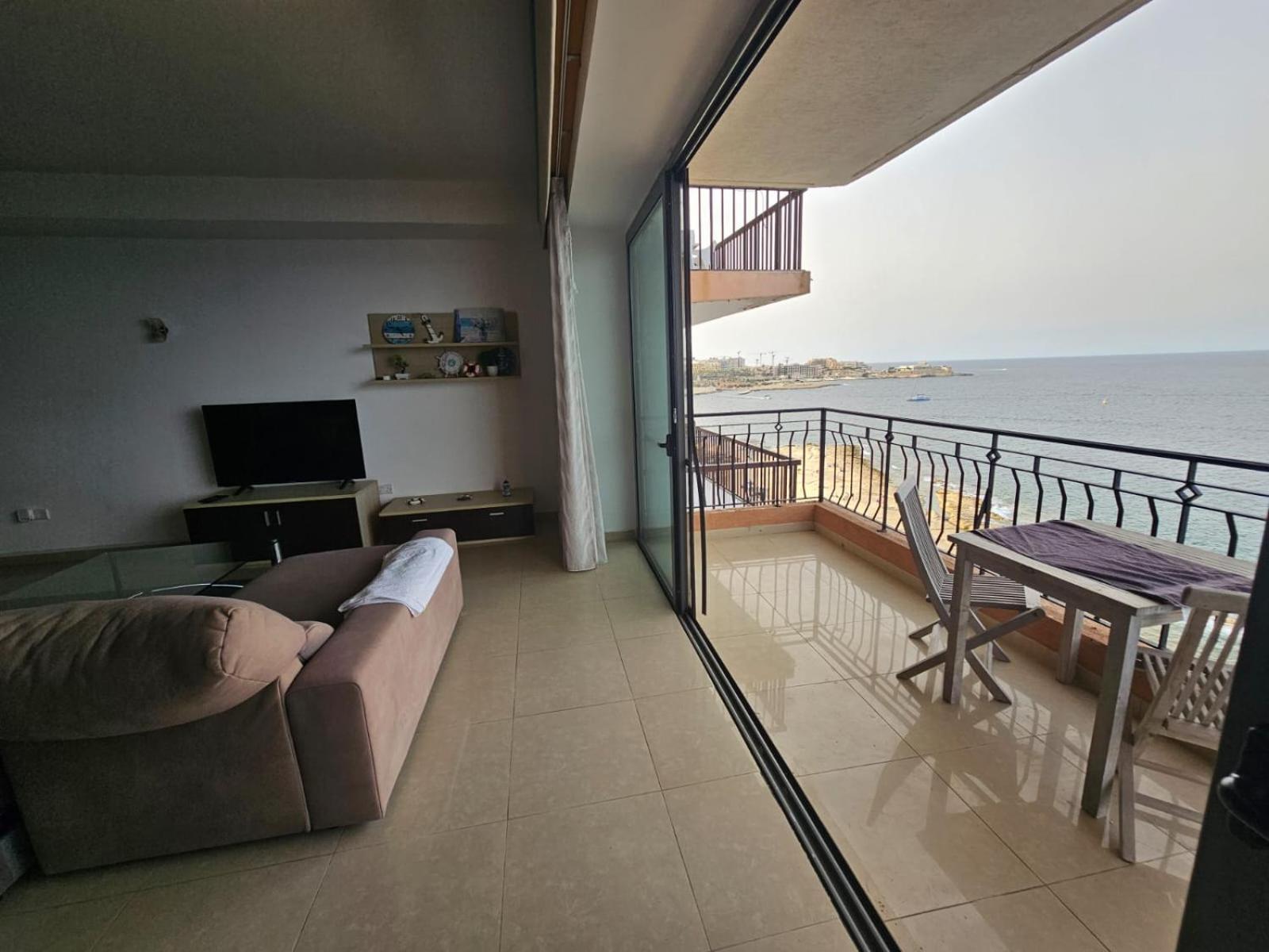 Apartment Sea View On Promenade