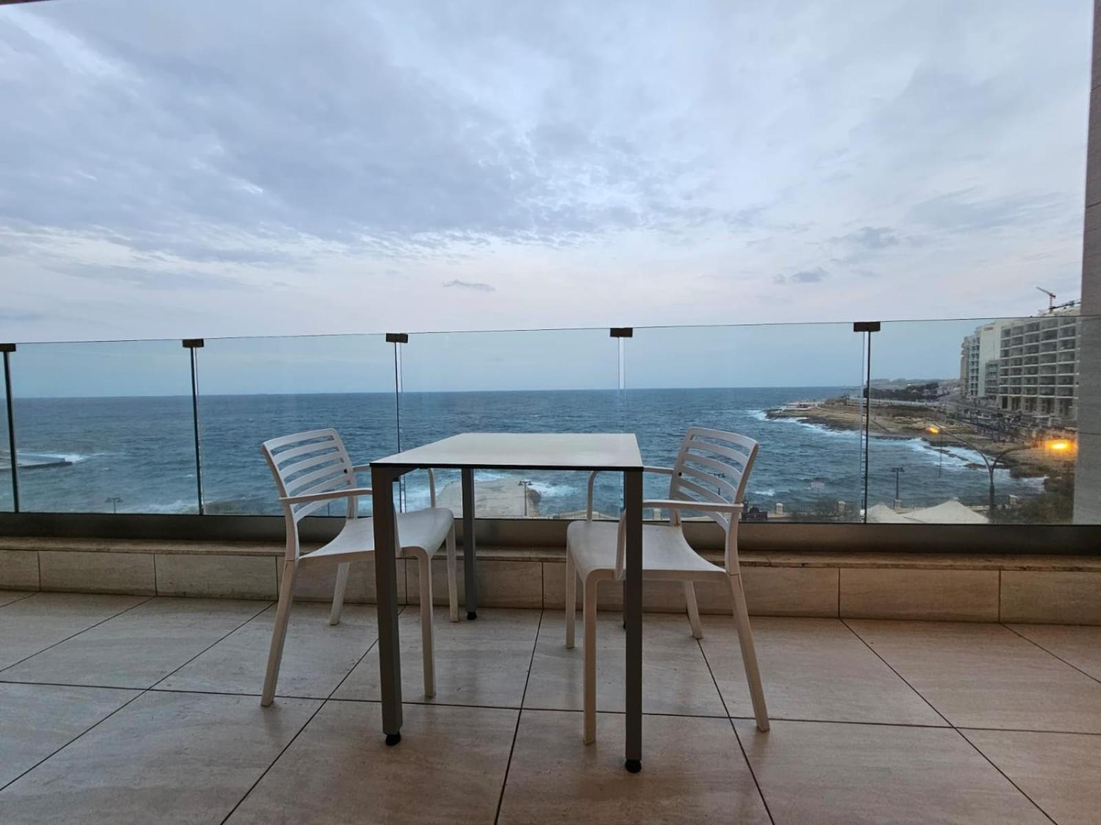 Sea View On Promenade * Sliema